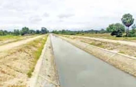 内比都达贡县区规划种植的雨季稻已开始获得渠堰提供的水源